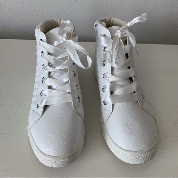 ❣️SOLD❣️NEW Girl’s Shoes - Picture 3 of 11